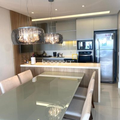 Apartamento com 97m², 3 quartos (sendo 1 suíte), 2 garagens, no bairro Nossa Senhora do Rosário em São José