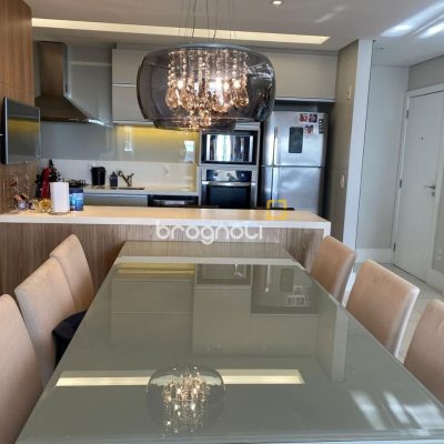 Apartamento com 97m², 3 quartos (sendo 1 suíte), 2 garagens, no bairro Nossa Senhora do Rosário em São José