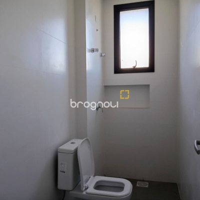 Apartamento com 77m², 2 quartos (sendo 1 suíte), 1 garagem, no bairro Ingleses em Florianópolis