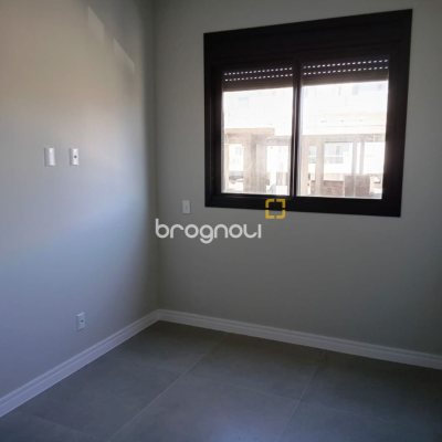 Apartamento com 77m², 2 quartos (sendo 1 suíte), 1 garagem, no bairro Ingleses em Florianópolis