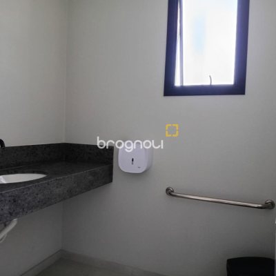 Apartamento com 77m², 2 quartos (sendo 1 suíte), 1 garagem, no bairro Ingleses em Florianópolis