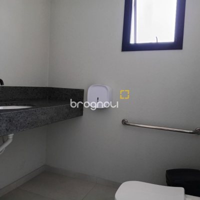 Apartamento com 77m², 2 quartos (sendo 1 suíte), 1 garagem, no bairro Ingleses em Florianópolis