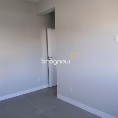 Apartamento com 77m², 2 quartos (sendo 1 suíte), 1 garagem, no bairro Ingleses em Florianópolis