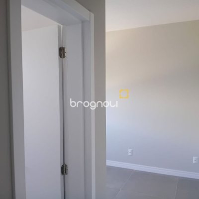 Apartamento com 77m², 2 quartos (sendo 1 suíte), 1 garagem, no bairro Ingleses em Florianópolis