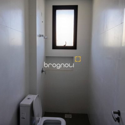 Apartamento com 77m², 2 quartos (sendo 1 suíte), 1 garagem, no bairro Ingleses em Florianópolis