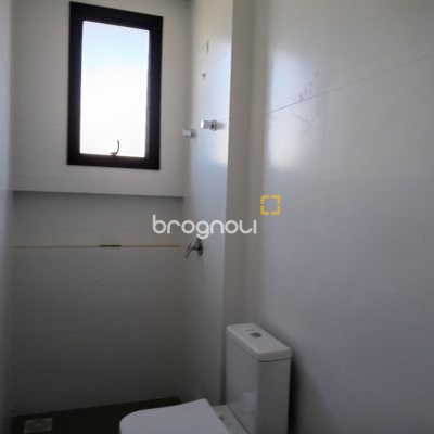 Apartamento com 77m², 2 quartos (sendo 1 suíte), 1 garagem, no bairro Ingleses em Florianópolis