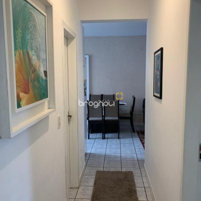Casa com 207m², 3 quartos (sendo 1 suíte), 3 garagens, no bairro Flor de Nápolis em São José