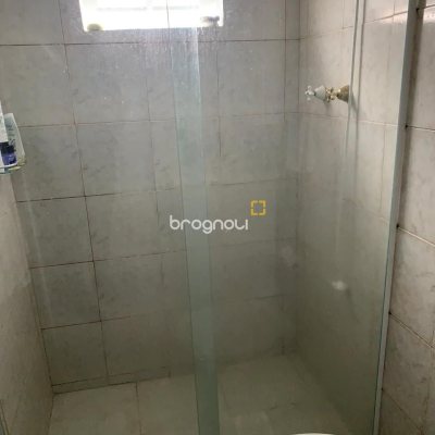 Casa com 207m², 3 quartos (sendo 1 suíte), 3 garagens, no bairro Flor de Nápolis em São José