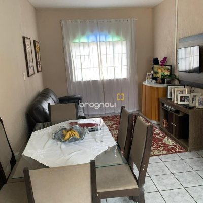 Casa com 207m², 3 quartos (sendo 1 suíte), 3 garagens, no bairro Flor de Nápolis em São José