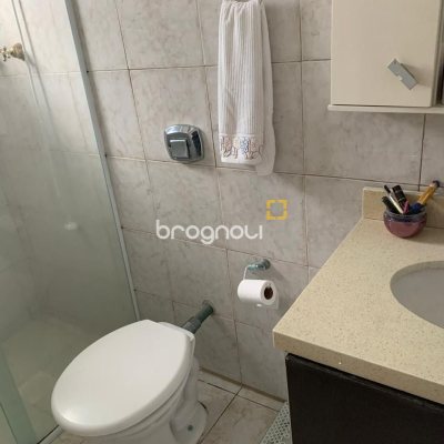 Casa com 207m², 3 quartos (sendo 1 suíte), 3 garagens, no bairro Flor de Nápolis em São José