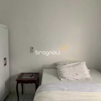 Casa com 207m², 3 quartos (sendo 1 suíte), 3 garagens, no bairro Flor de Nápolis em São José