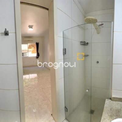 Apartamento com 91m², 3 quartos (sendo 1 suíte), 1 garagem, no bairro Ponta de Baixo em São José