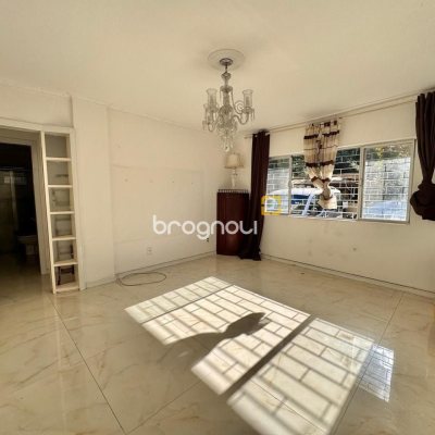 Apartamento com 91m², 3 quartos (sendo 1 suíte), 1 garagem, no bairro Ponta de Baixo em São José