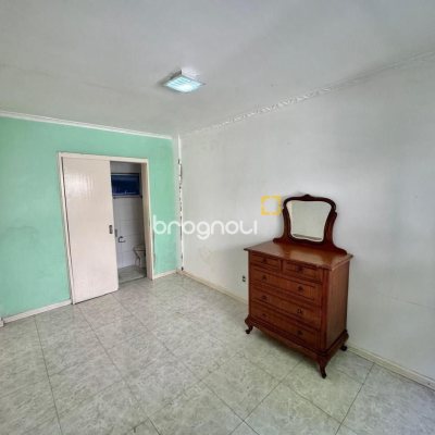 Apartamento com 91m², 3 quartos (sendo 1 suíte), 1 garagem, no bairro Ponta de Baixo em São José