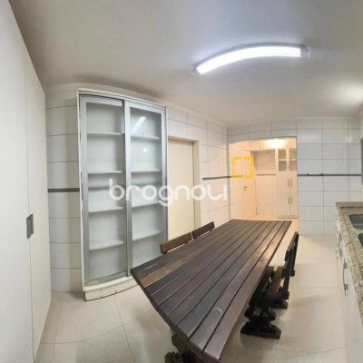 Apartamento com 91m², 3 quartos (sendo 1 suíte), 1 garagem, no bairro Ponta de Baixo em São José
