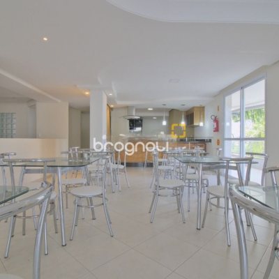 Apartamento com 150m², 4 quartos (sendo 3 suítes), 2 garagens, no bairro João Paulo em Florianópolis