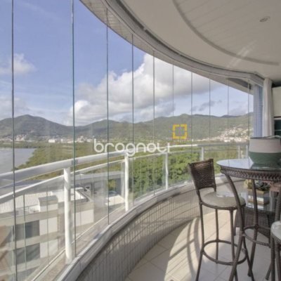 Apartamento com 150m², 4 quartos (sendo 3 suítes), 2 garagens, no bairro João Paulo em Florianópolis