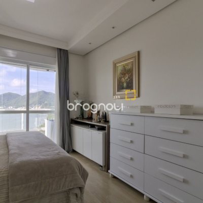 Apartamento com 150m², 4 quartos (sendo 3 suítes), 2 garagens, no bairro João Paulo em Florianópolis