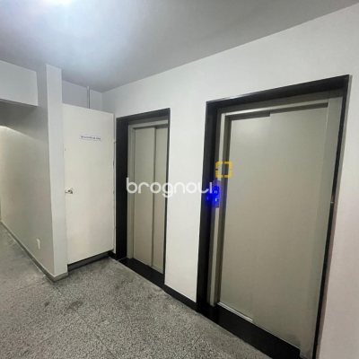 Apartamento com 40m², 1 quarto, no bairro Centro em Florianópolis