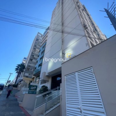 Apartamento com 40m², 1 quarto, no bairro Centro em Florianópolis