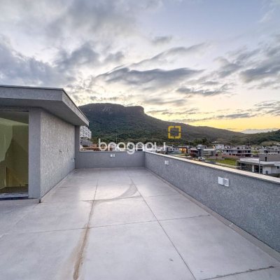 Casa de Condomínio com 339m², 4 quartos (sendo 4 suítes), 4 garagens, no bairro Pedra Branca em Palhoça