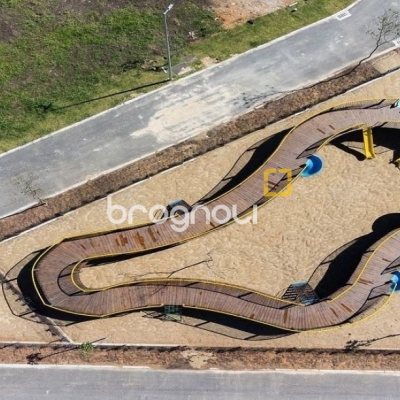 Casa de Condomínio com 339m², 4 quartos (sendo 4 suítes), 4 garagens, no bairro Pedra Branca em Palhoça