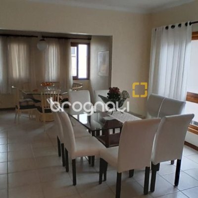 Casa com 314m², 4 quartos (sendo 2 suítes), 4 garagens, no bairro Trindade em Florianópolis