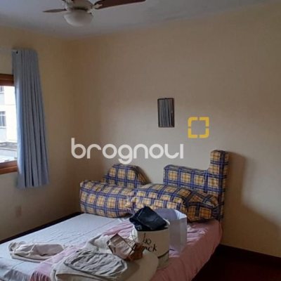 Casa com 314m², 4 quartos (sendo 2 suítes), 4 garagens, no bairro Trindade em Florianópolis