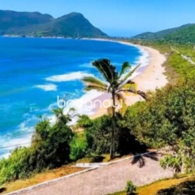Apartamento com 31m², 1 quarto (sendo 1 suíte), 1 garagem, no bairro Morro das Pedras em Florianópolis