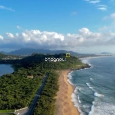 Apartamento com 31m², 1 quarto (sendo 1 suíte), 1 garagem, no bairro Morro das Pedras em Florianópolis