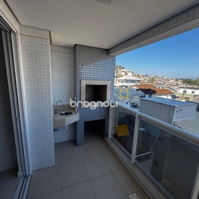 Apartamento com 95m², 3 quartos (sendo 1 suíte), 2 garagens, no bairro Beira Mar Norte em Florianópolis