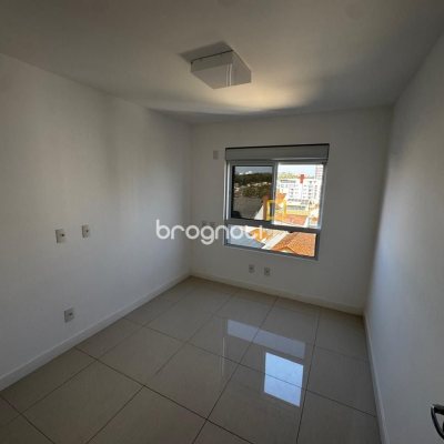 Apartamento com 95m², 3 quartos (sendo 1 suíte), 2 garagens, no bairro Beira Mar Norte em Florianópolis