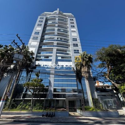 Apartamento com 95m², 3 quartos (sendo 1 suíte), 2 garagens, no bairro Beira Mar Norte em Florianópolis