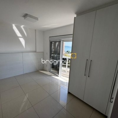 Apartamento com 95m², 3 quartos (sendo 1 suíte), 2 garagens, no bairro Beira Mar Norte em Florianópolis
