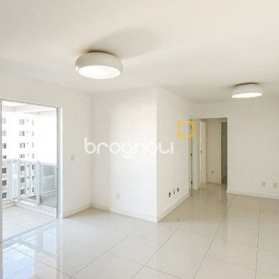 Apartamento com 95m², 3 quartos (sendo 1 suíte), 2 garagens, no bairro Beira Mar Norte em Florianópolis