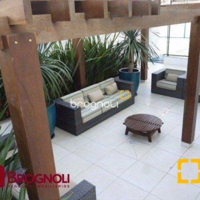 Apartamento com 95m², 3 quartos (sendo 1 suíte), 2 garagens, no bairro Beira Mar Norte em Florianópolis