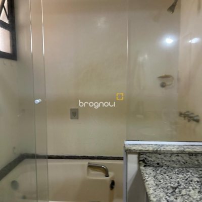 Apartamento com 170m², 4 quartos (sendo 1 suíte), 2 garagens, no bairro Agronômica em Florianópolis