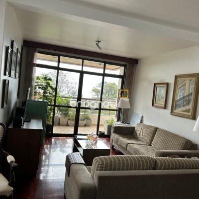 Apartamento com 170m², 4 quartos (sendo 1 suíte), 2 garagens, no bairro Agronômica em Florianópolis