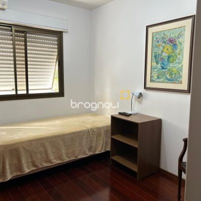 Apartamento com 170m², 4 quartos (sendo 1 suíte), 2 garagens, no bairro Agronômica em Florianópolis