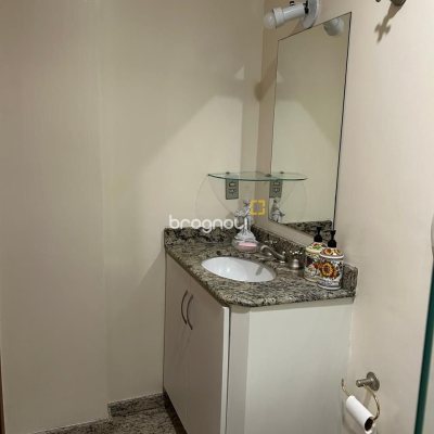 Apartamento com 170m², 4 quartos (sendo 1 suíte), 2 garagens, no bairro Agronômica em Florianópolis