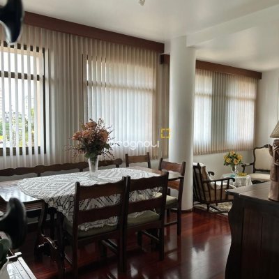 Apartamento com 170m², 4 quartos (sendo 1 suíte), 2 garagens, no bairro Agronômica em Florianópolis