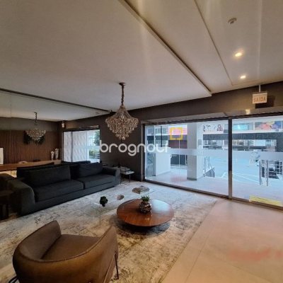 Apartamento com 107m², 3 quartos (sendo 1 suíte), 2 garagens, no bairro Campinas em São José