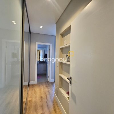 Apartamento com 107m², 3 quartos (sendo 1 suíte), 2 garagens, no bairro Campinas em São José