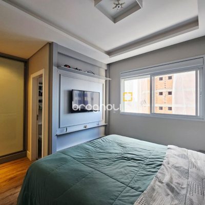 Apartamento com 107m², 3 quartos (sendo 1 suíte), 2 garagens, no bairro Campinas em São José