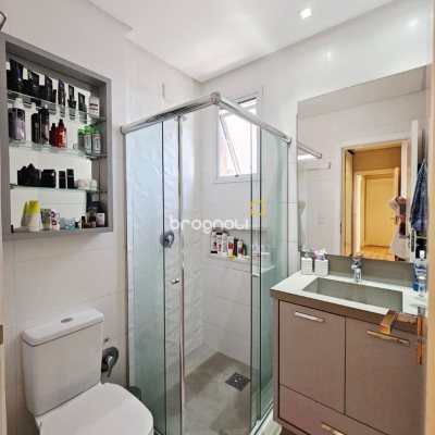 Apartamento com 107m², 3 quartos (sendo 1 suíte), 2 garagens, no bairro Campinas em São José