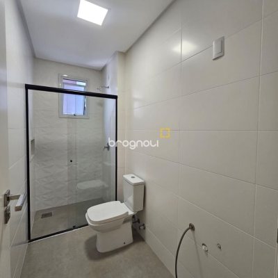 Apartamento com 107m², 3 quartos (sendo 1 suíte), 2 garagens, no bairro Campinas em São José