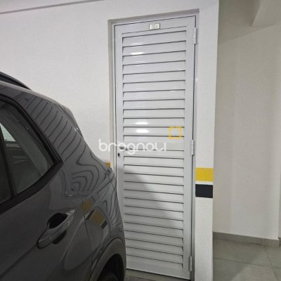 Apartamento com 107m², 3 quartos (sendo 1 suíte), 2 garagens, no bairro Campinas em São José