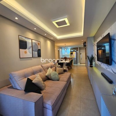 Apartamento com 107m², 3 quartos (sendo 1 suíte), 2 garagens, no bairro Campinas em São José