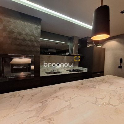 Apartamento com 107m², 3 quartos (sendo 1 suíte), 2 garagens, no bairro Campinas em São José