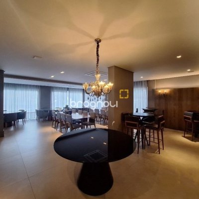 Apartamento com 107m², 3 quartos (sendo 1 suíte), 2 garagens, no bairro Campinas em São José